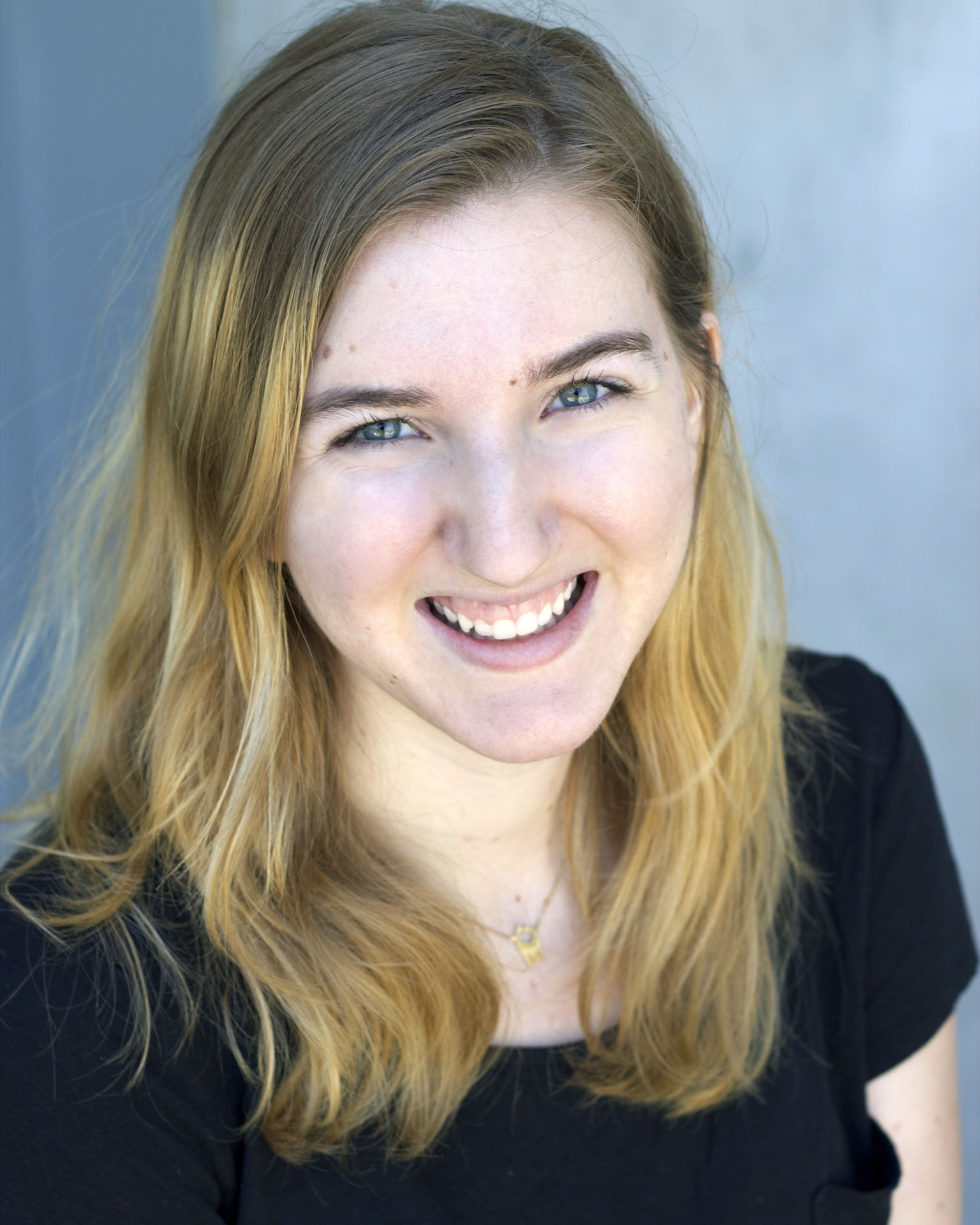 Hannah Herbert-Hunt Headshot (1)