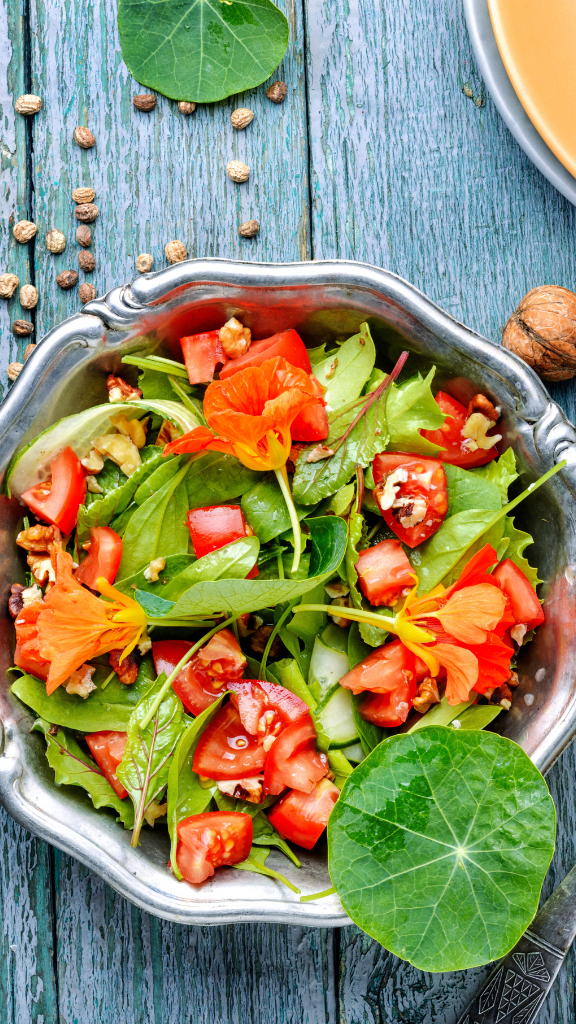 06_20_5 Delicious Summer Salads _Portrait Resource Pricelis NEW