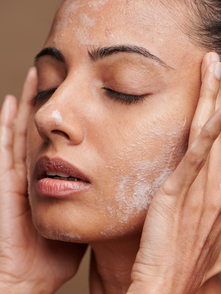 Skincare Routine Musts to Prevent Dry Skin_Portrait Pricelis NEW